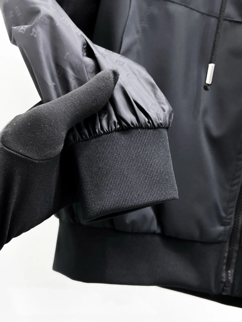 Functional Louis Vuitton Outwear 136597