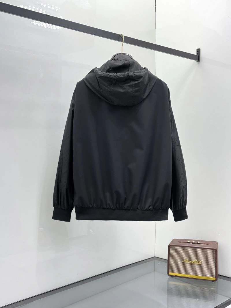 Functional Louis Vuitton Outwear 136597