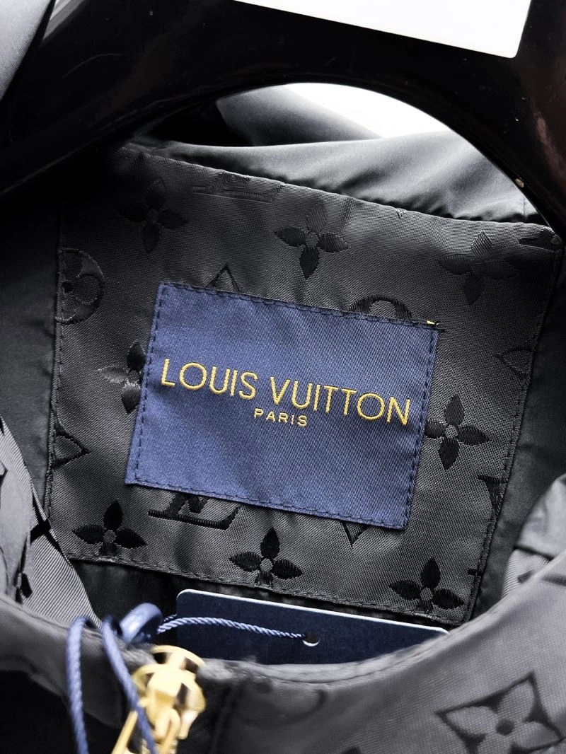 AllSeason Louis Vuitton Outwear 136601