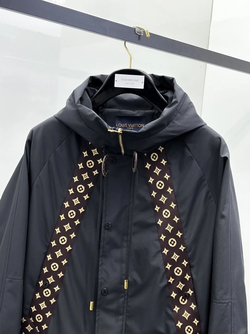 Louis Vuitton Outwear Effortless 136602