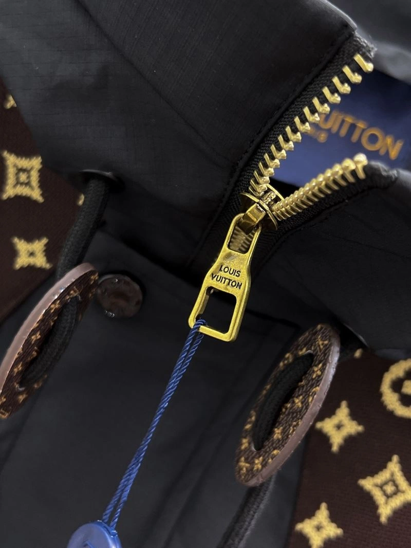 Louis Vuitton Outwear Effortless 136602