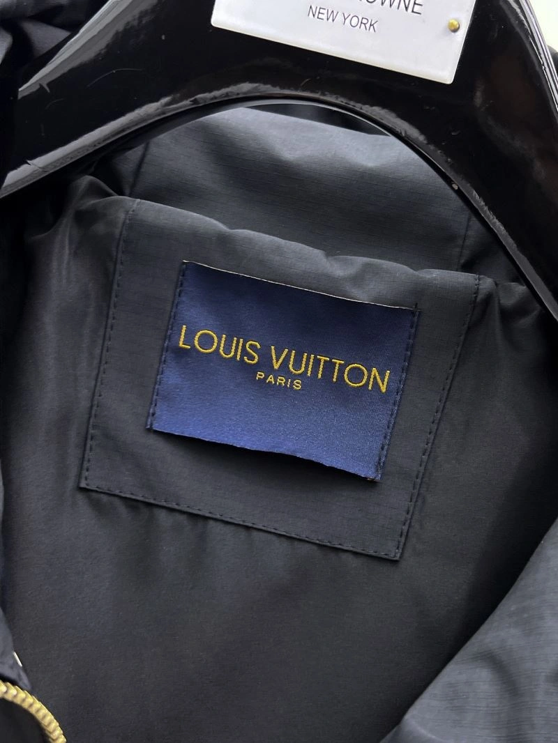 Louis Vuitton Outwear Effortless 136602
