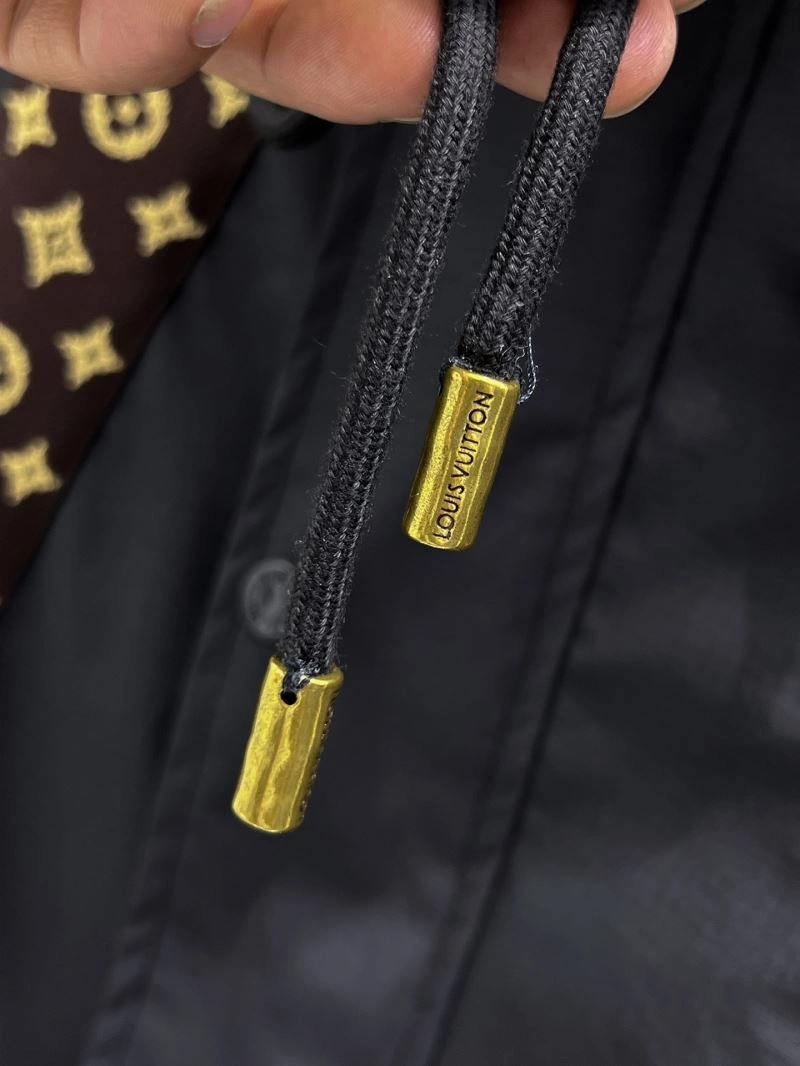 Louis Vuitton Outwear Effortless 136602