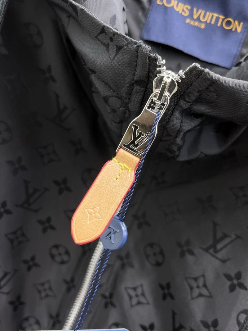 Louis Vuitton Outwear WeatherProof 136595