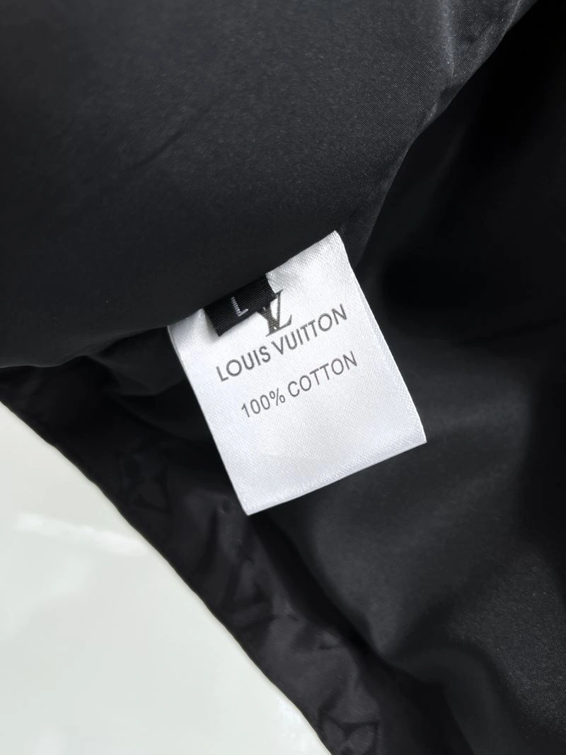 Louis Vuitton Outwear WeatherProof 136595