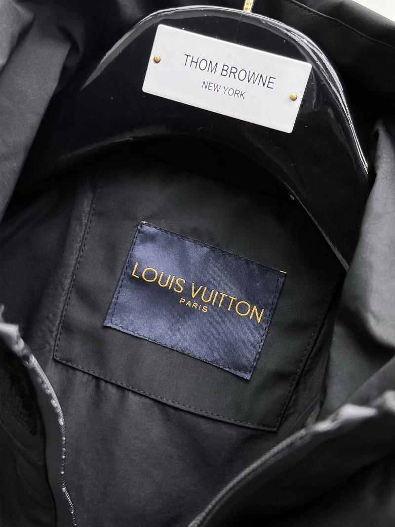 Louis Vuitton Outwear SmartChoice 136593