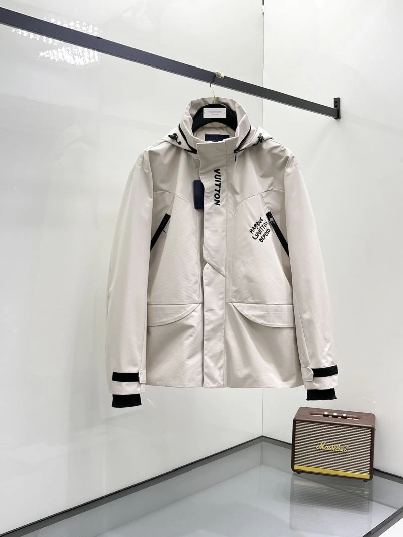 Durable Louis Vuitton Outwear 136596