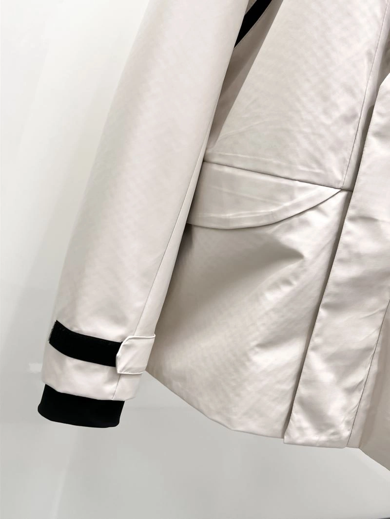 Durable Louis Vuitton Outwear 136596