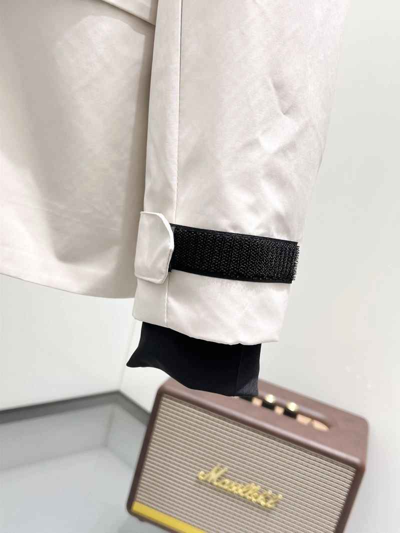 Durable Louis Vuitton Outwear 136596