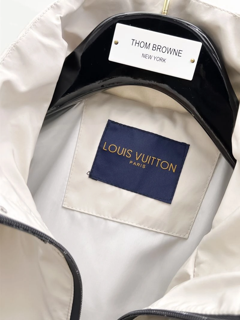 Durable Louis Vuitton Outwear 136596