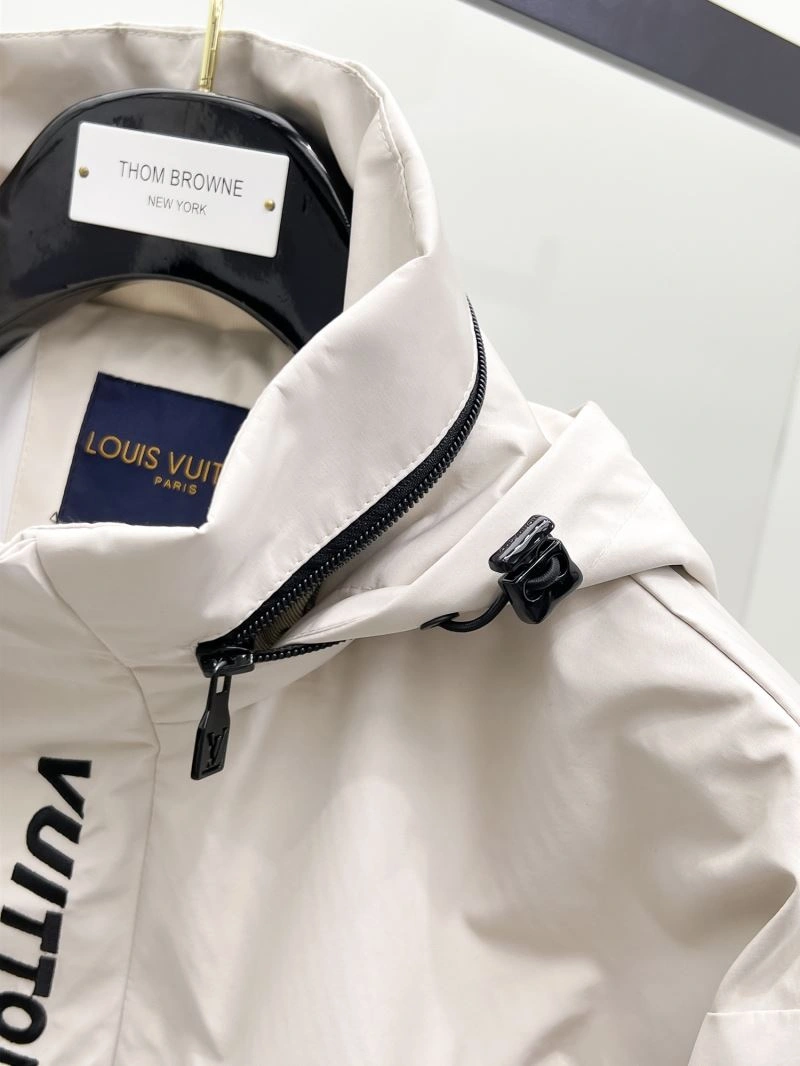 Durable Louis Vuitton Outwear 136596