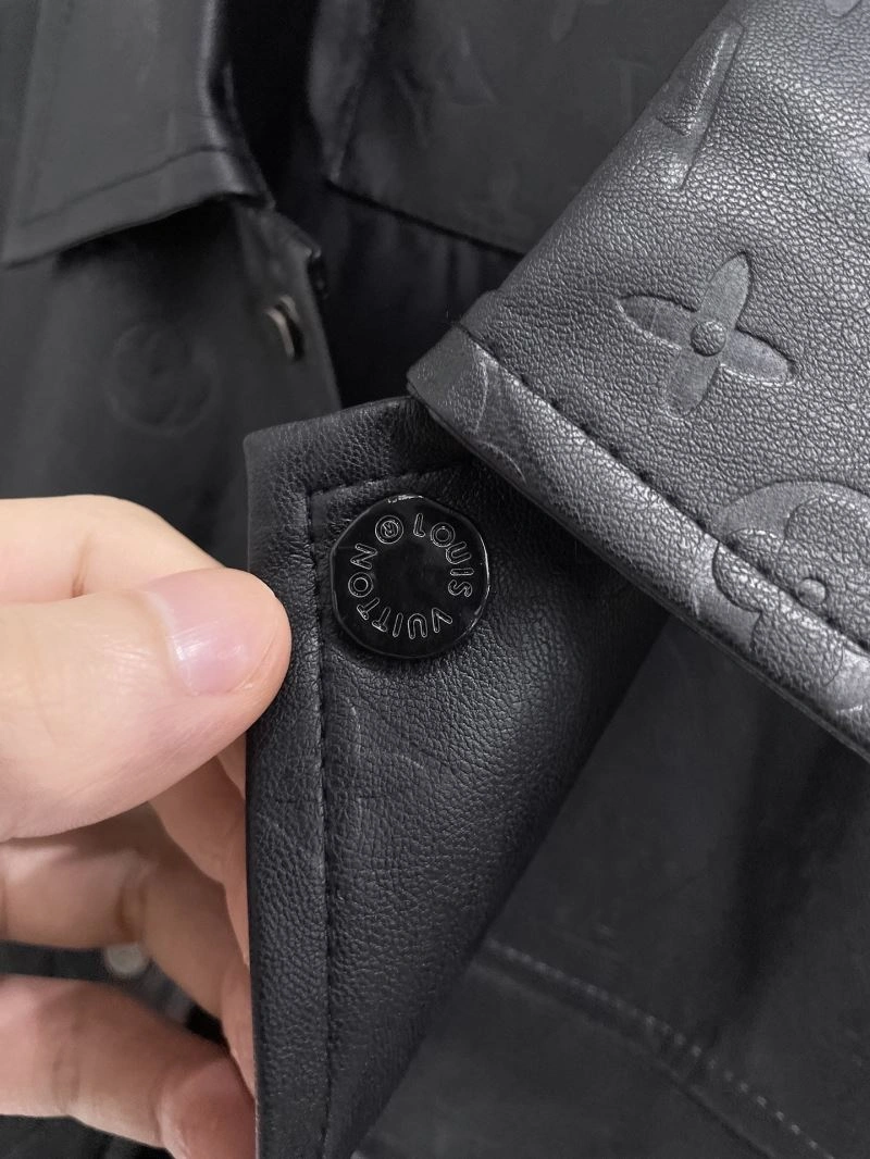 Supportive Louis Vuitton Outwear 136599