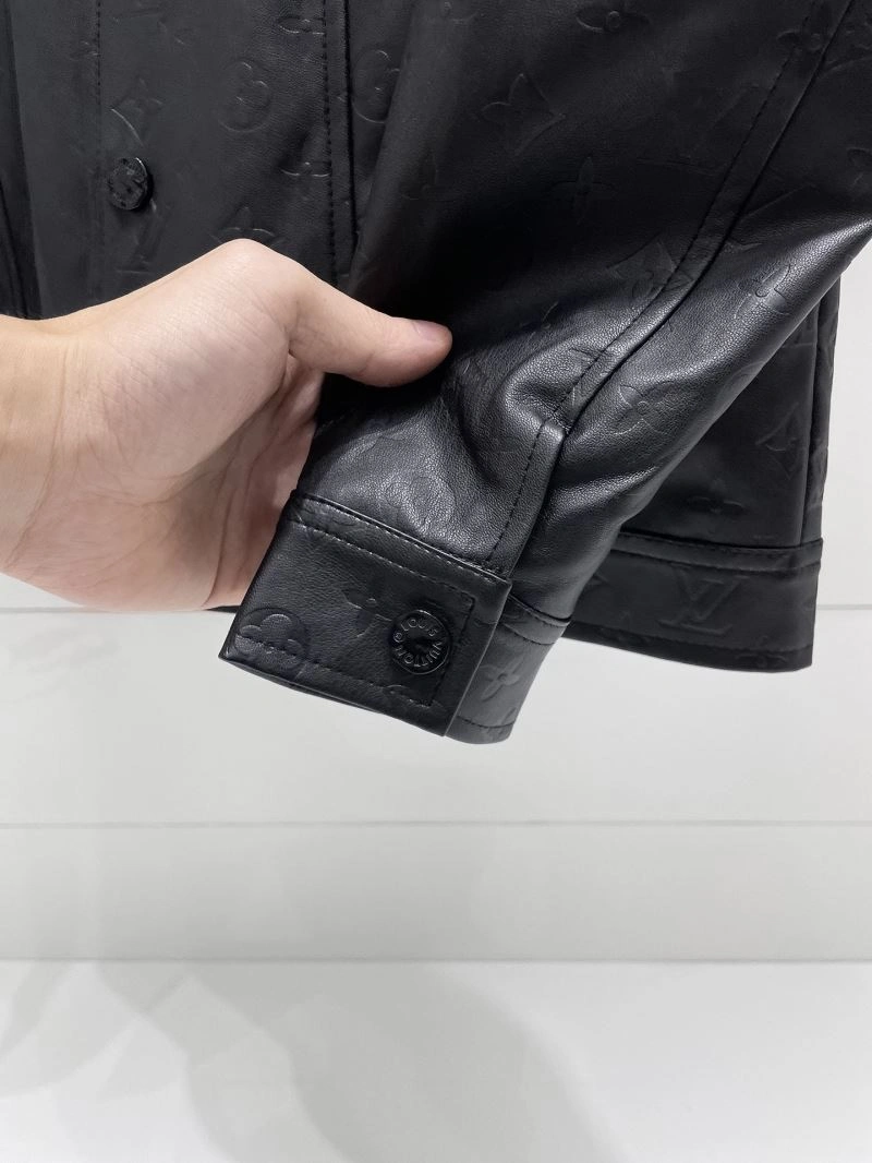 Supportive Louis Vuitton Outwear 136599