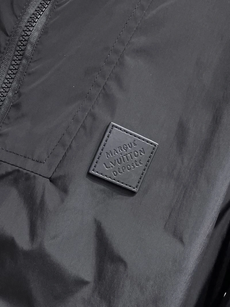Functional Louis Vuitton Outwear 136589