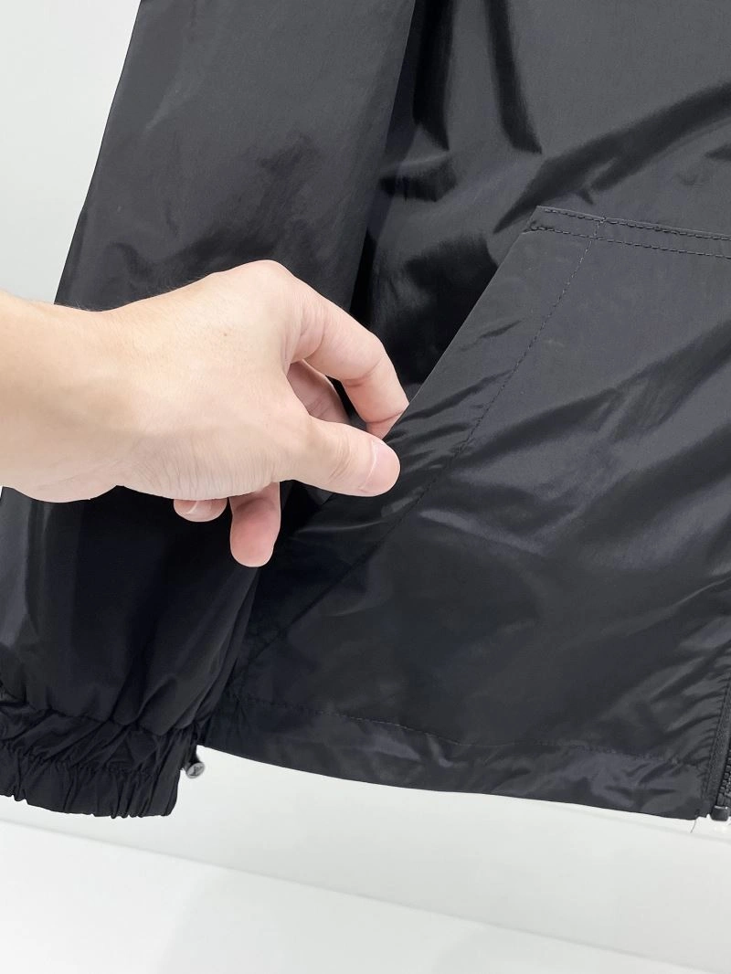 Functional Louis Vuitton Outwear 136589