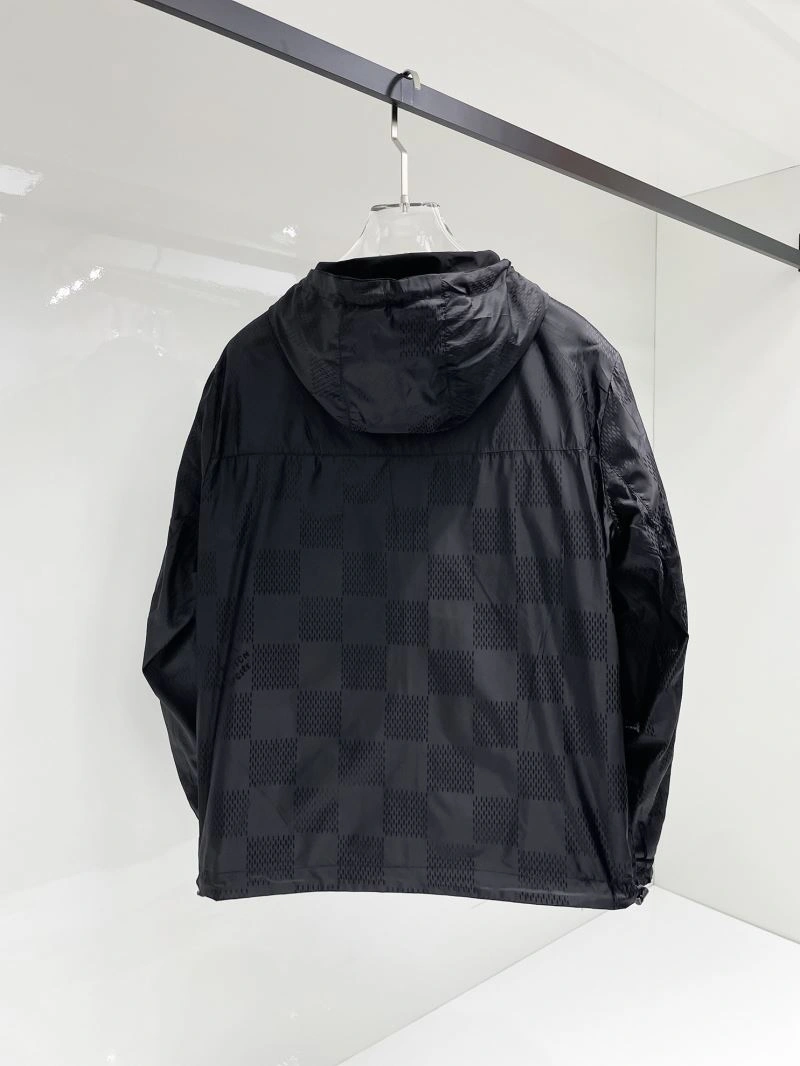 Functional Louis Vuitton Outwear 136589