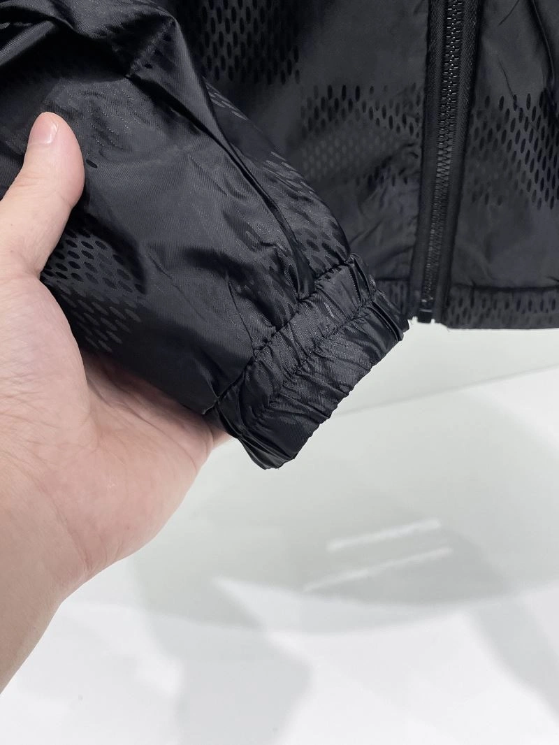 Functional Louis Vuitton Outwear 136589