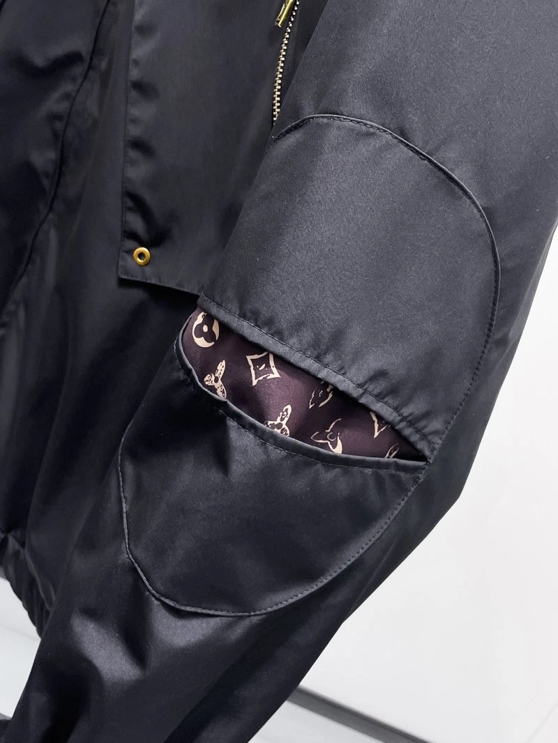 Louis Vuitton Outwear WeatherProof 136588
