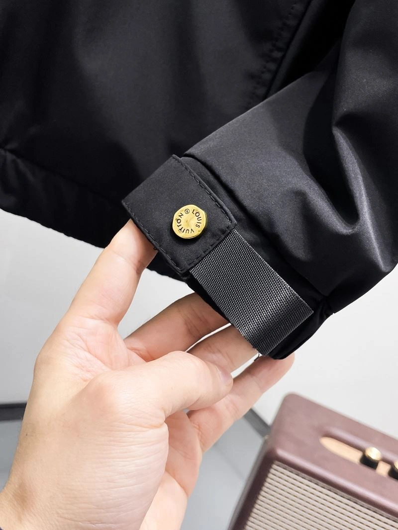 Louis Vuitton Outwear WeatherProof 136588