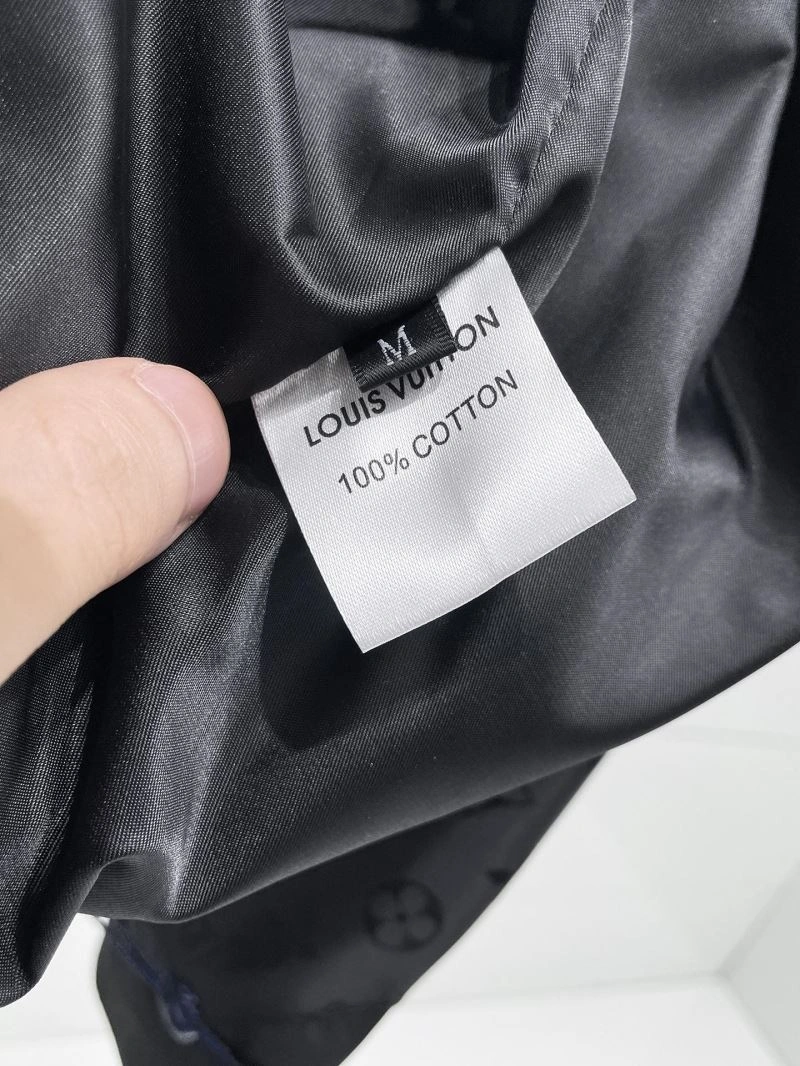 Louis Vuitton Outwear AllSeason 136587