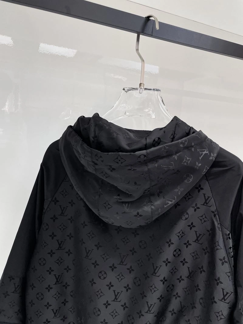 SunProtective Louis Vuitton Outwear 136579
