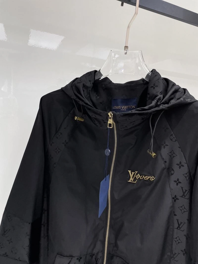 SunProtective Louis Vuitton Outwear 136579