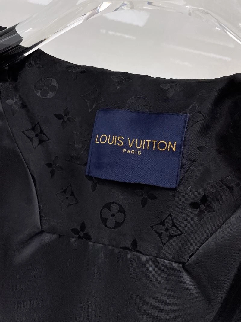 SunProtective Louis Vuitton Outwear 136579