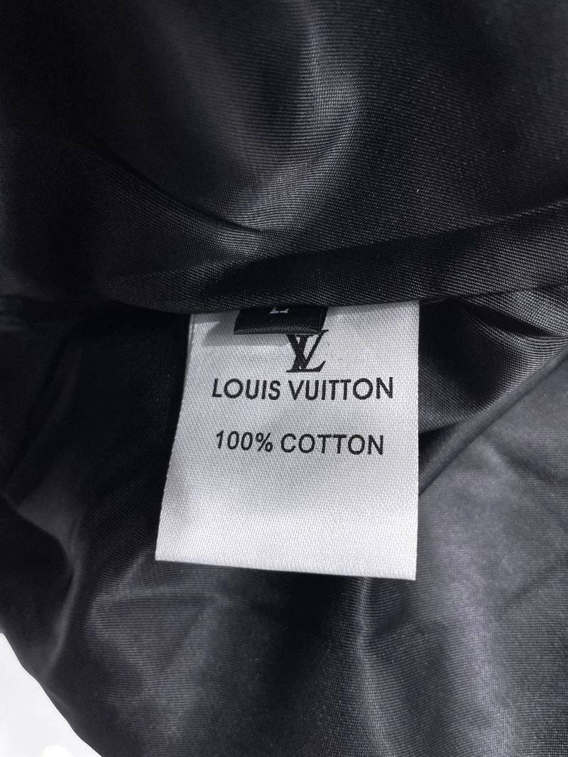 SunProtective Louis Vuitton Outwear 136579