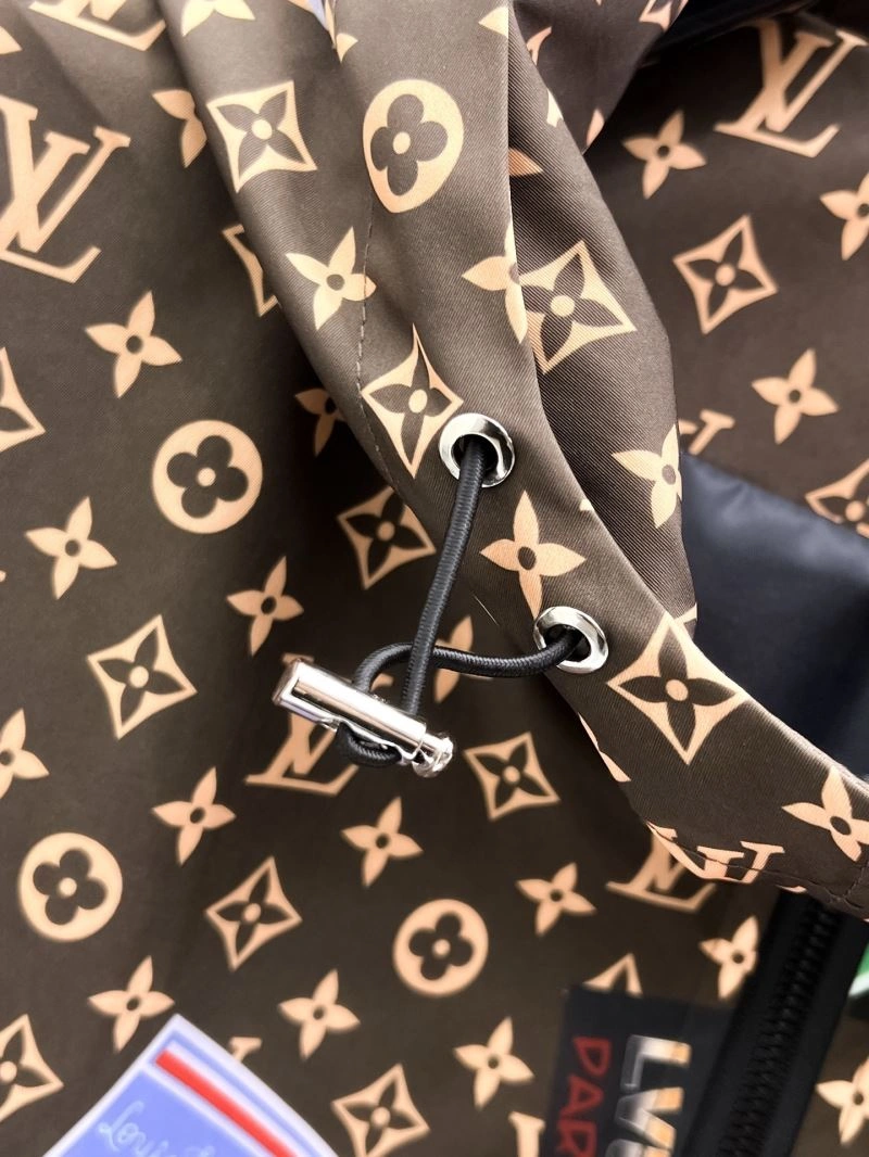 OdorResistant Louis Vuitton Outwear 136573