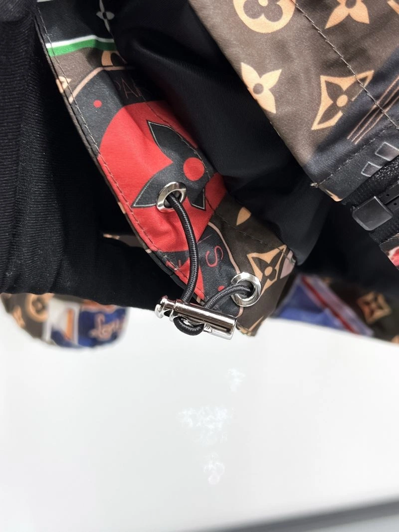 OdorResistant Louis Vuitton Outwear 136573