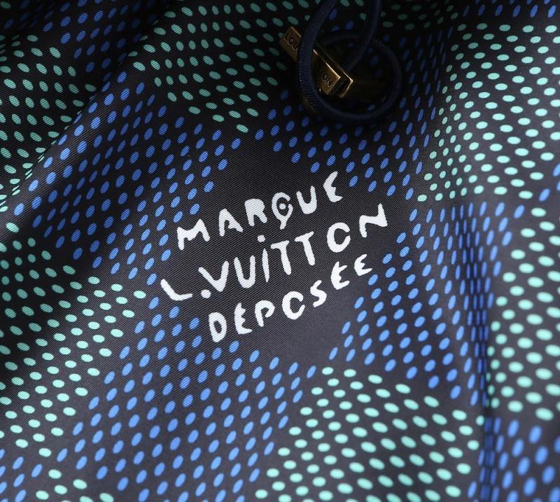 Louis Vuitton Outwear Cozy 136571