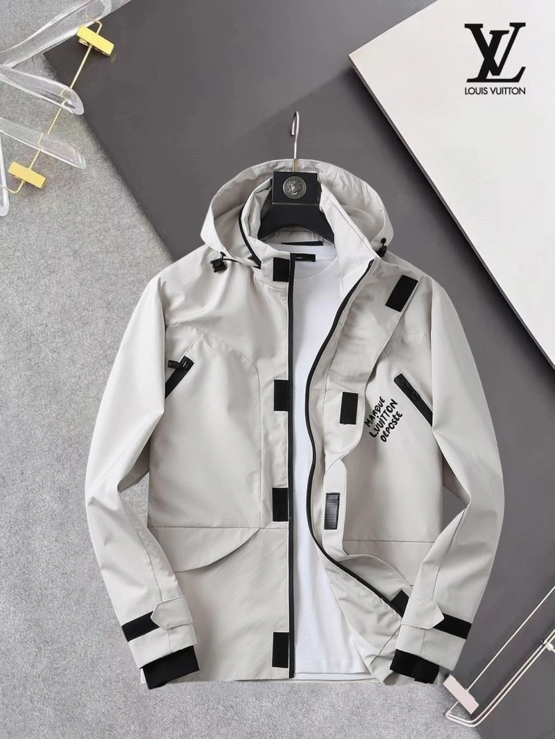 Sustainable Louis Vuitton Outwear 136564