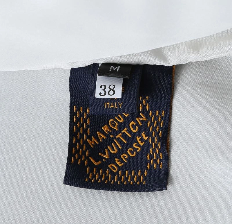 Sustainable Louis Vuitton Outwear 136564