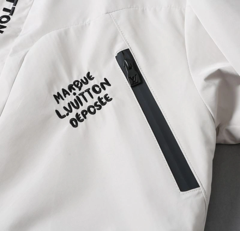 Sustainable Louis Vuitton Outwear 136564