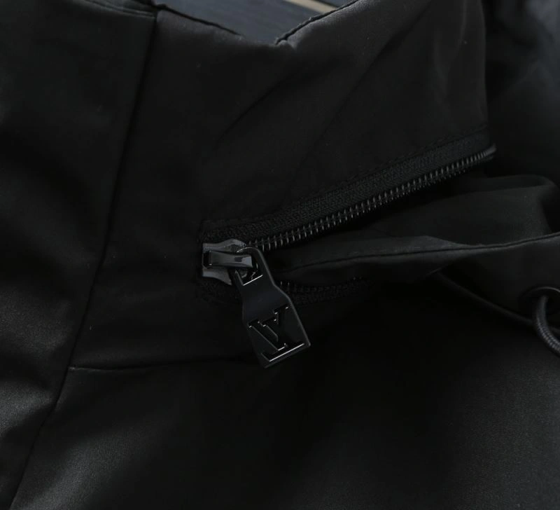 OdorResistant Louis Vuitton Outwear 136565