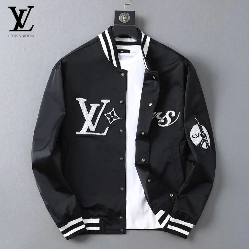 Chic Louis Vuitton Outwear 136555
