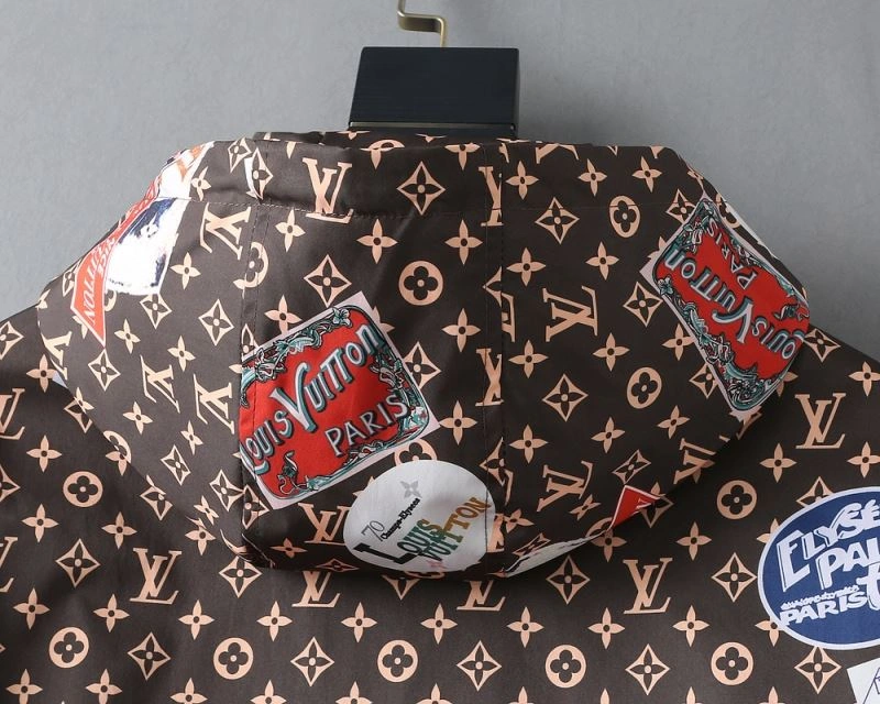 Louis Vuitton Outwear Compact 136562