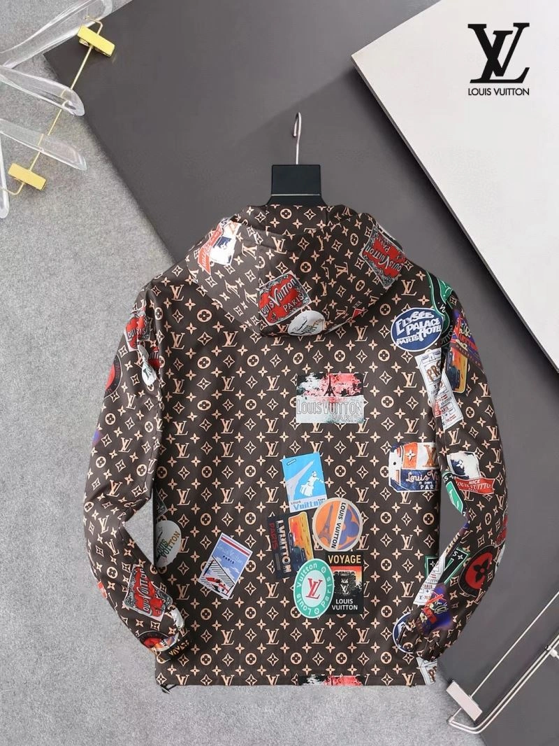 Louis Vuitton Outwear Compact 136562