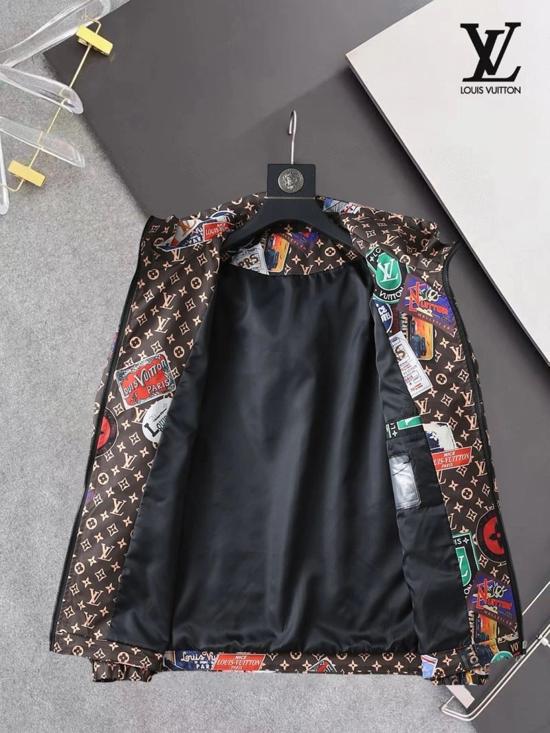 Louis Vuitton Outwear Compact 136562