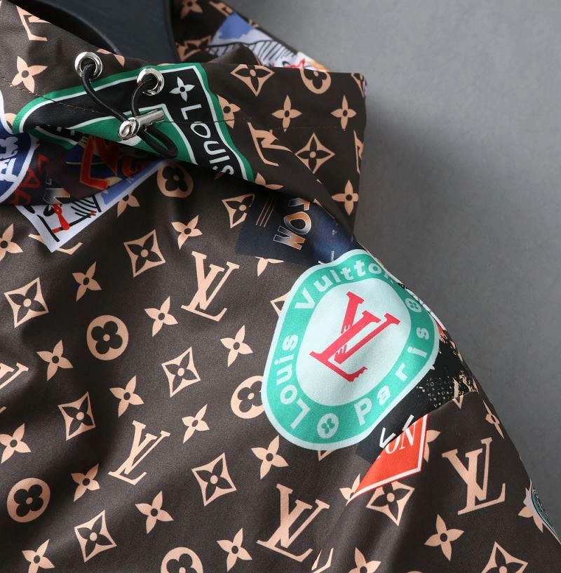 Louis Vuitton Outwear Compact 136562