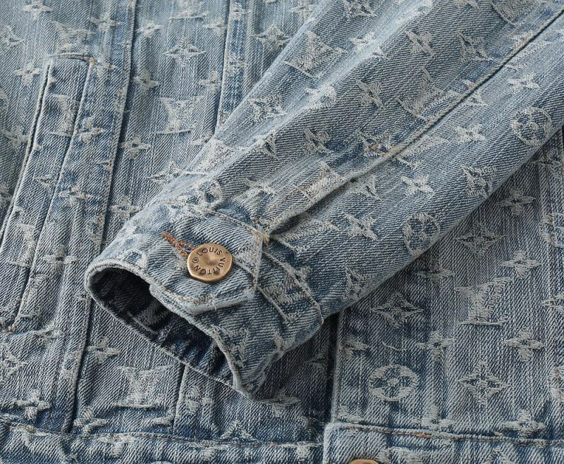WrinkleFree Louis Vuitton Outwear 136560