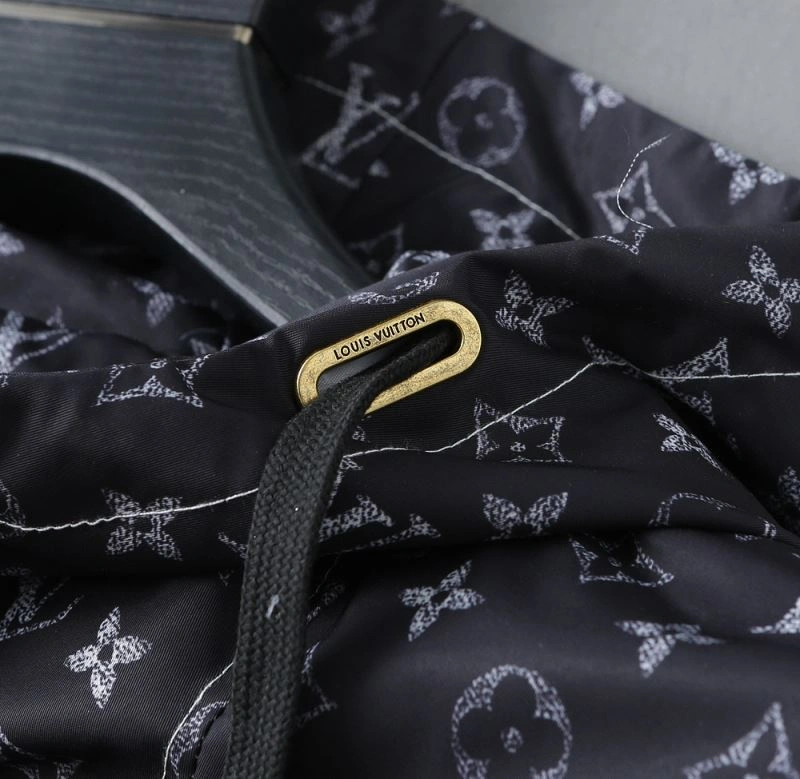 Resilient Louis Vuitton Outwear 136561