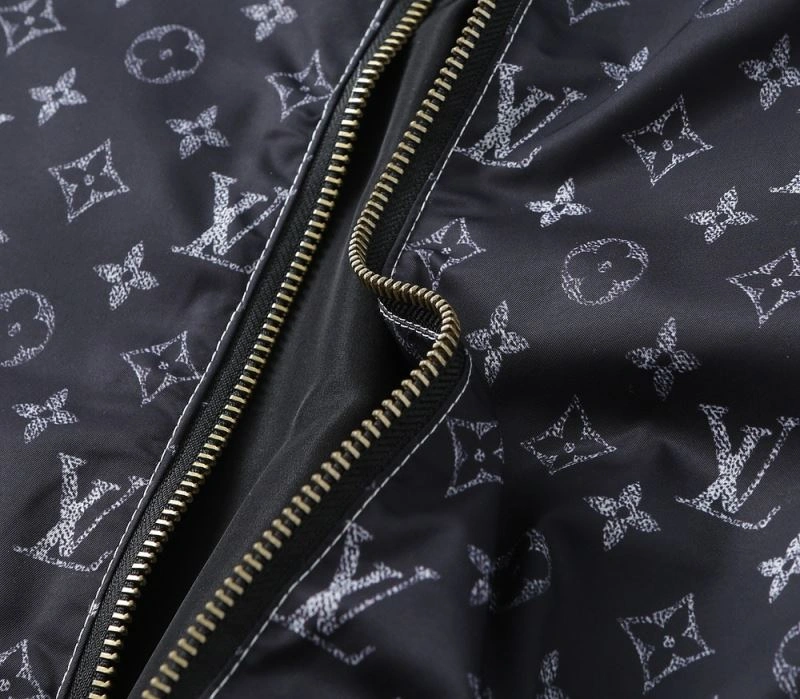 Resilient Louis Vuitton Outwear 136561