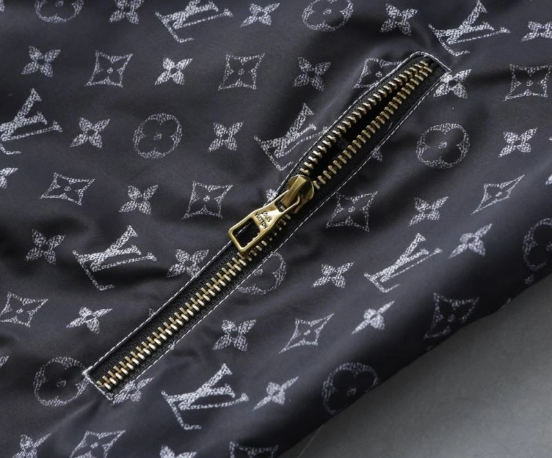 Resilient Louis Vuitton Outwear 136561