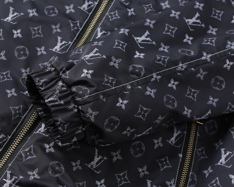 Resilient Louis Vuitton Outwear 136561