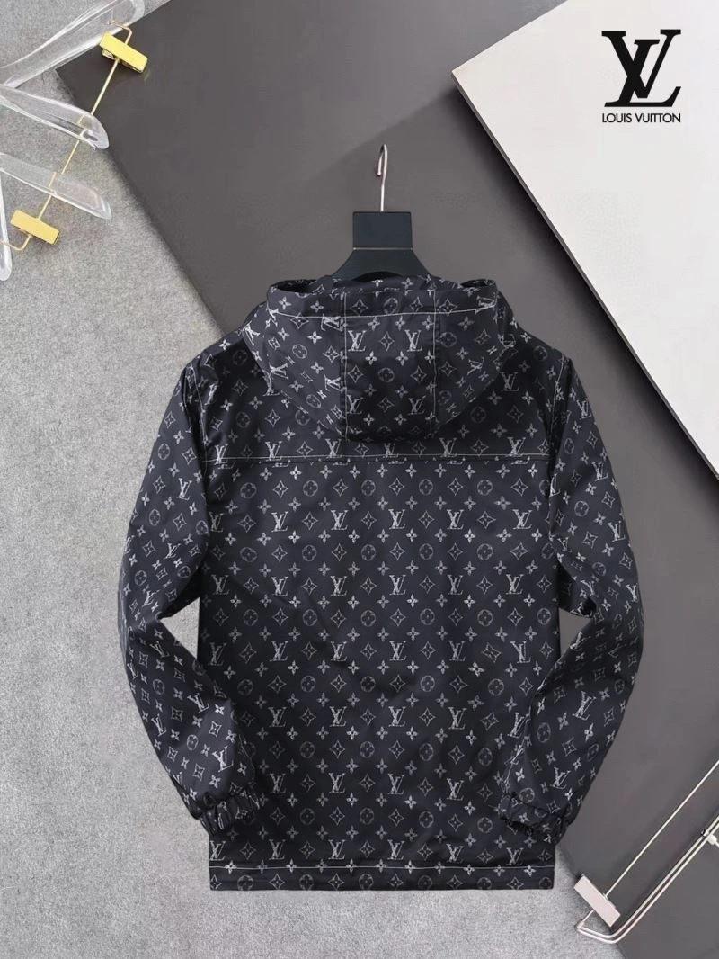 Resilient Louis Vuitton Outwear 136561