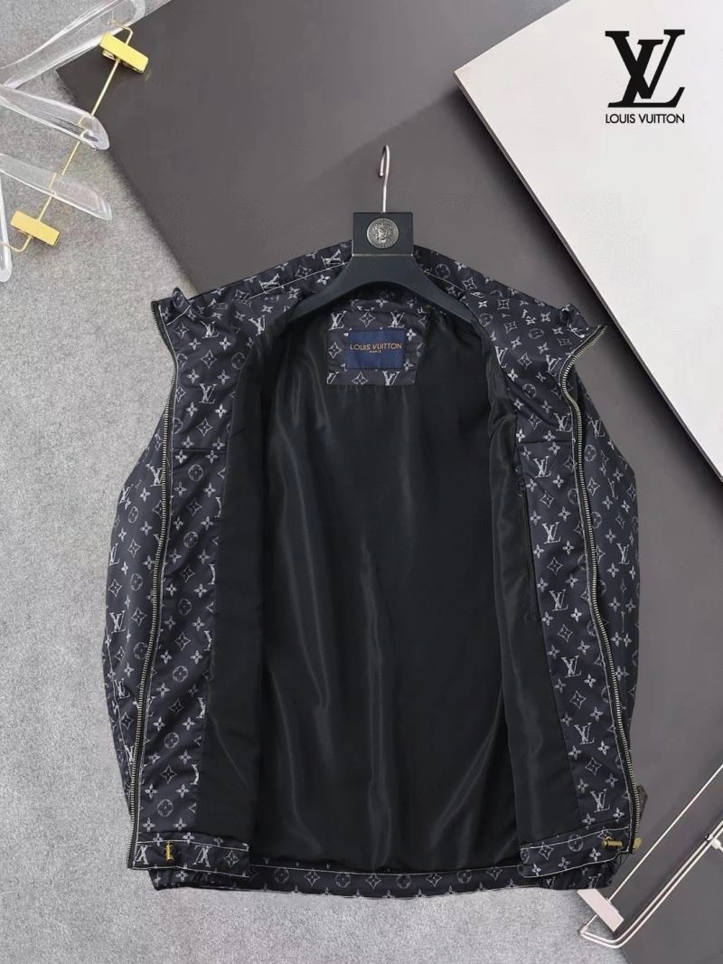 Resilient Louis Vuitton Outwear 136561