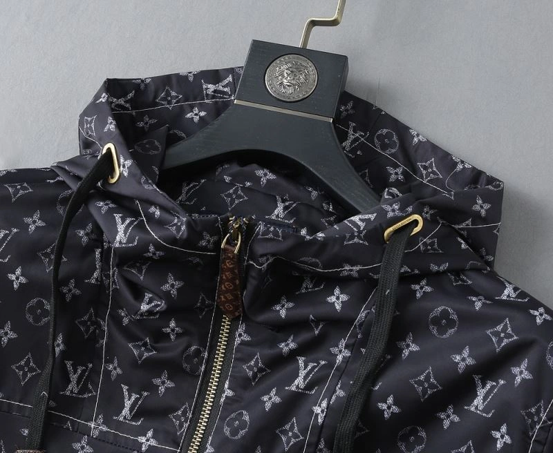 Resilient Louis Vuitton Outwear 136561
