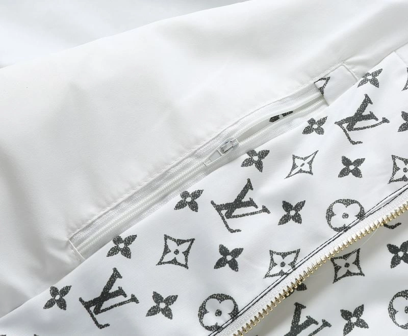 Louis Vuitton Outwear Premium 136559