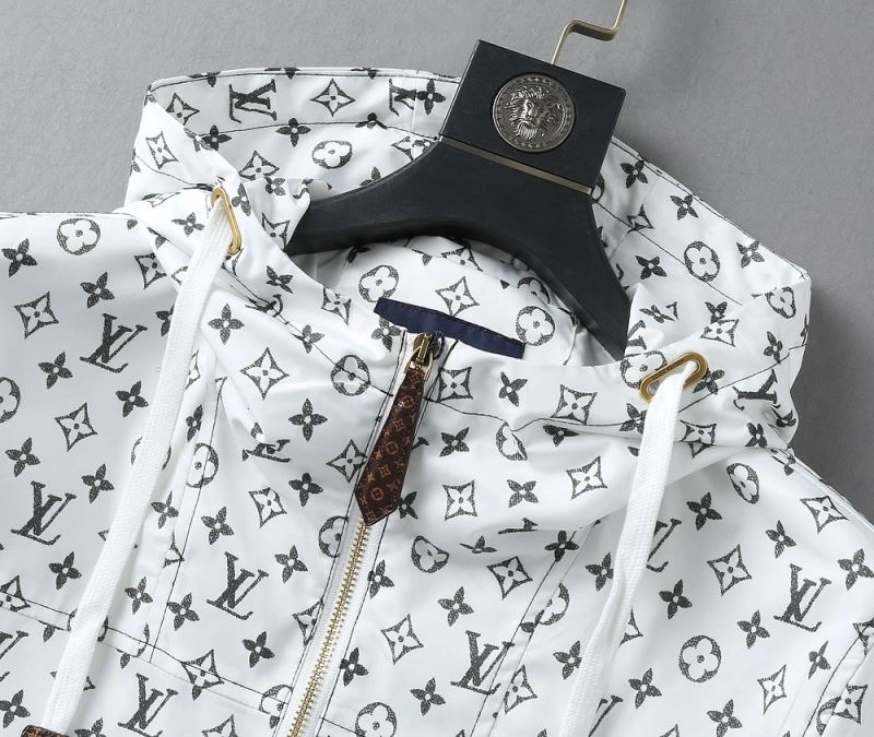 Louis Vuitton Outwear Premium 136559